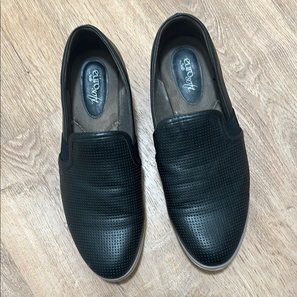 EUROSOFFT x SOFFT | Black Vernelle Loafers - Picture 1 of 7
